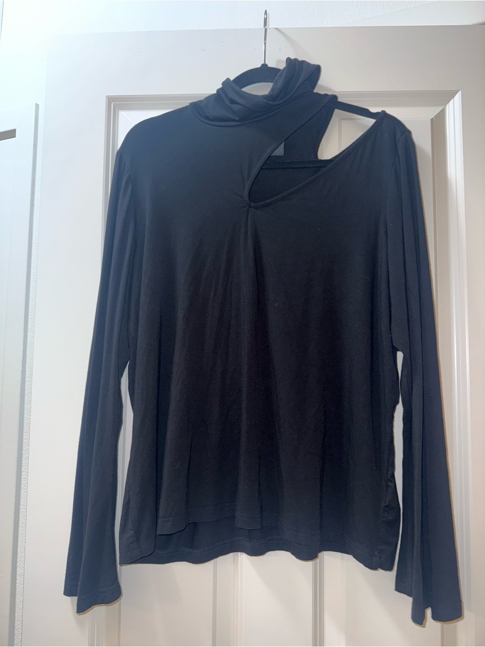 Black Cutout Long-Sleeve Women's Top